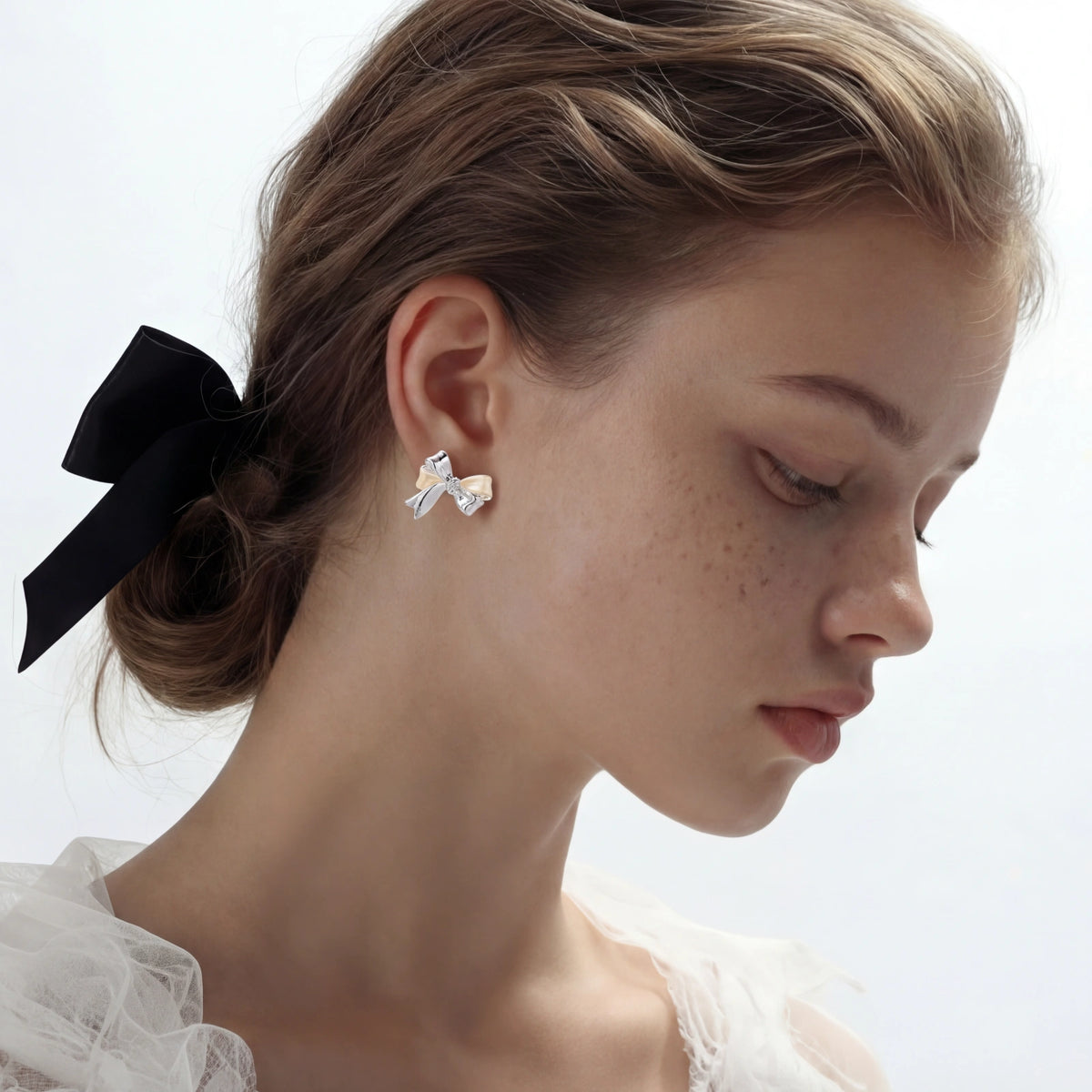 Pearl Bow Studs | L'atelier '92