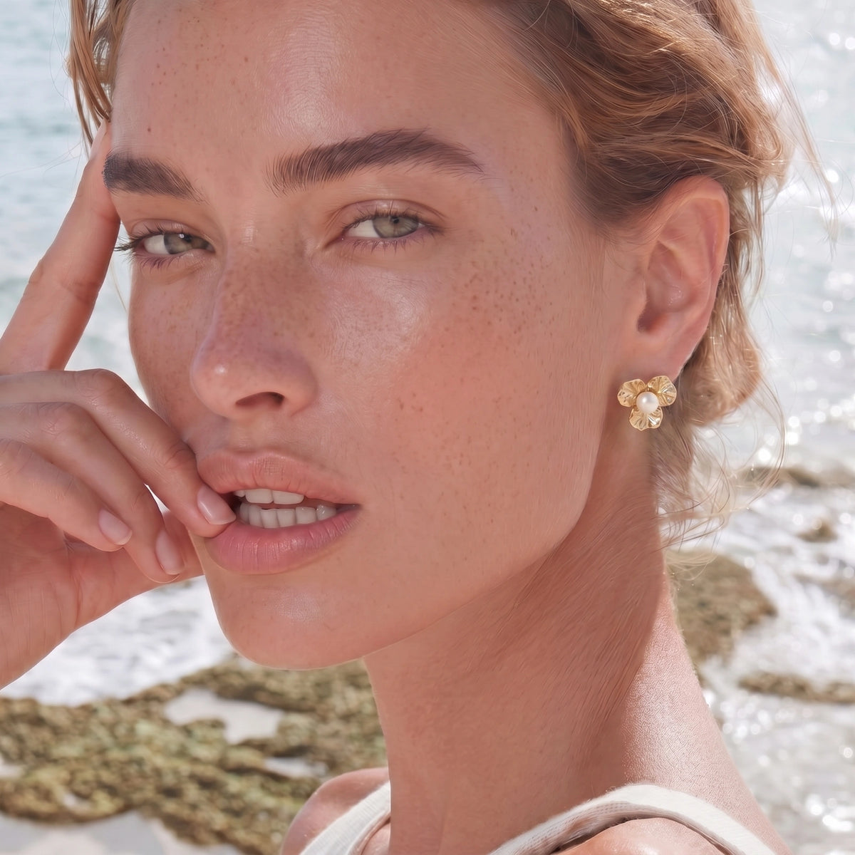 Bloom Pearl Studs | L'atelier '92